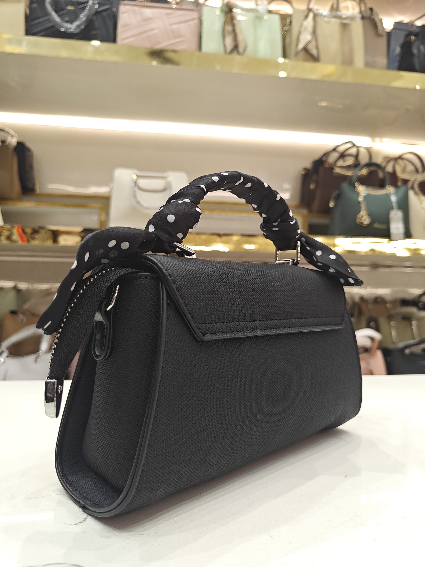 HAND BAG