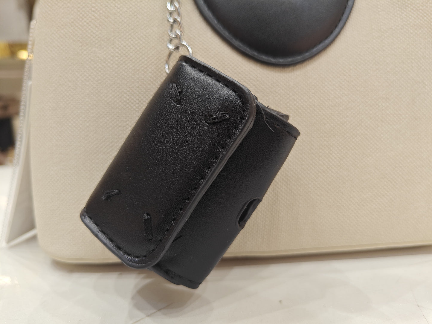 HAND BAG